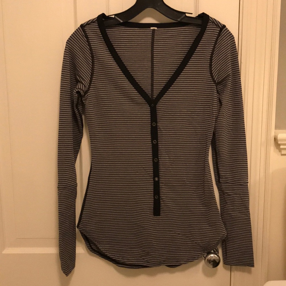 Lululemon long sleeve henley tee